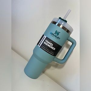 Stanley Travel Quencher Tumbler 40oz Limited Edition NEW Seafoam